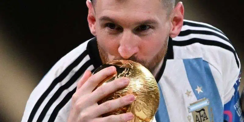 Messi đã hoàn thành sự nghiệp bóng đá